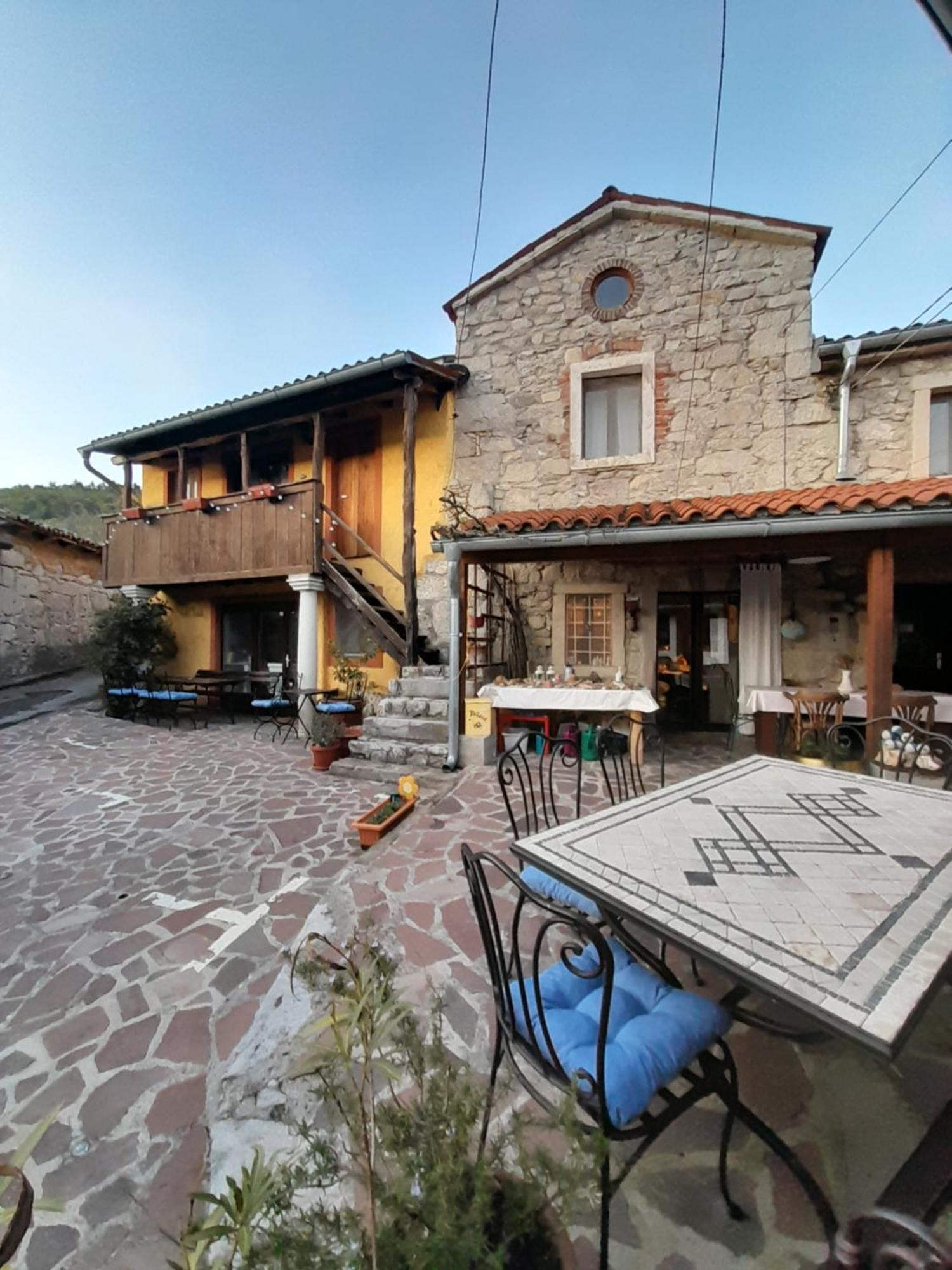 Hostel Xaxid Crni Kal Bagian luar foto